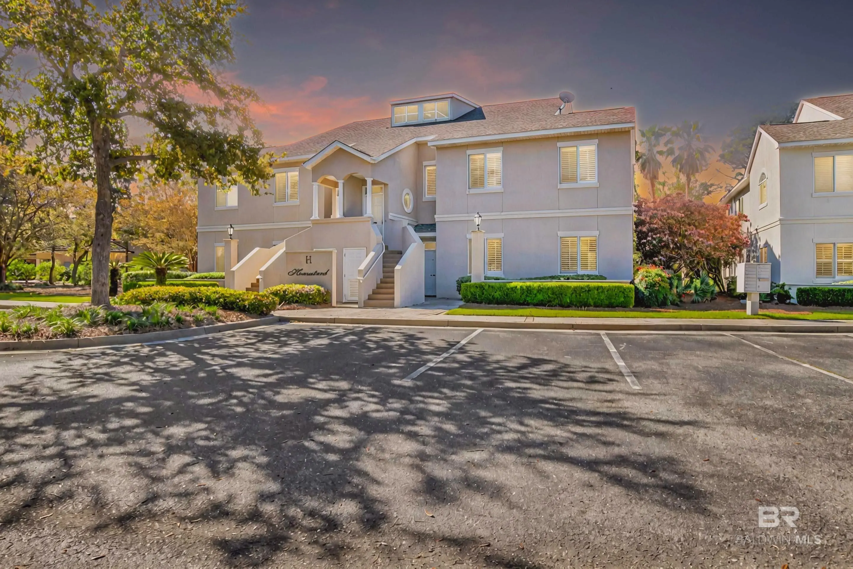 Photo of Listing #376431