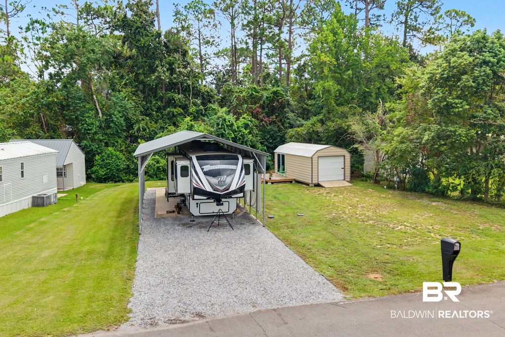 425 Elberta Loop, Lillian