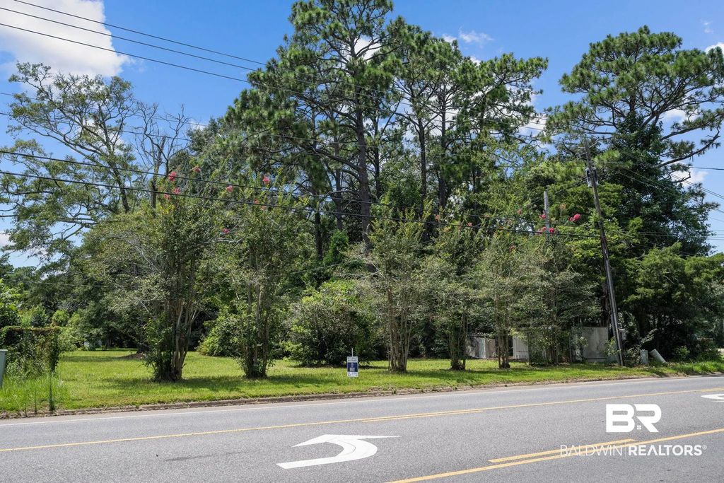 1 Hand Avenue, Bay Minette