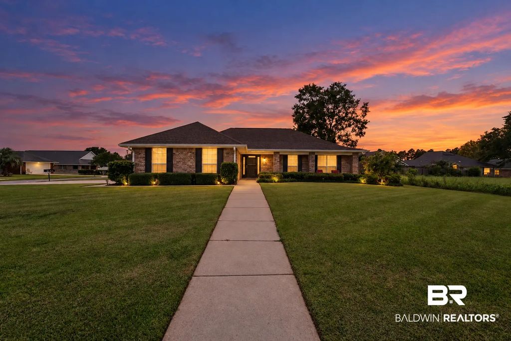 24165 Raynagua Boulevard, Loxley