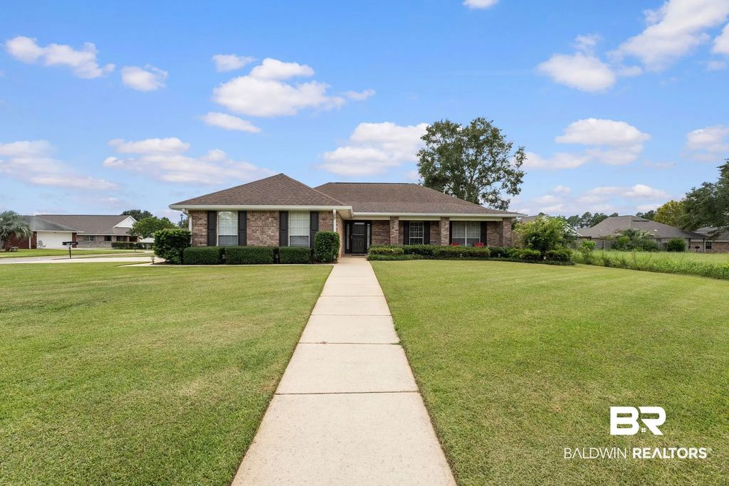 24165 Raynagua Boulevard, Loxley