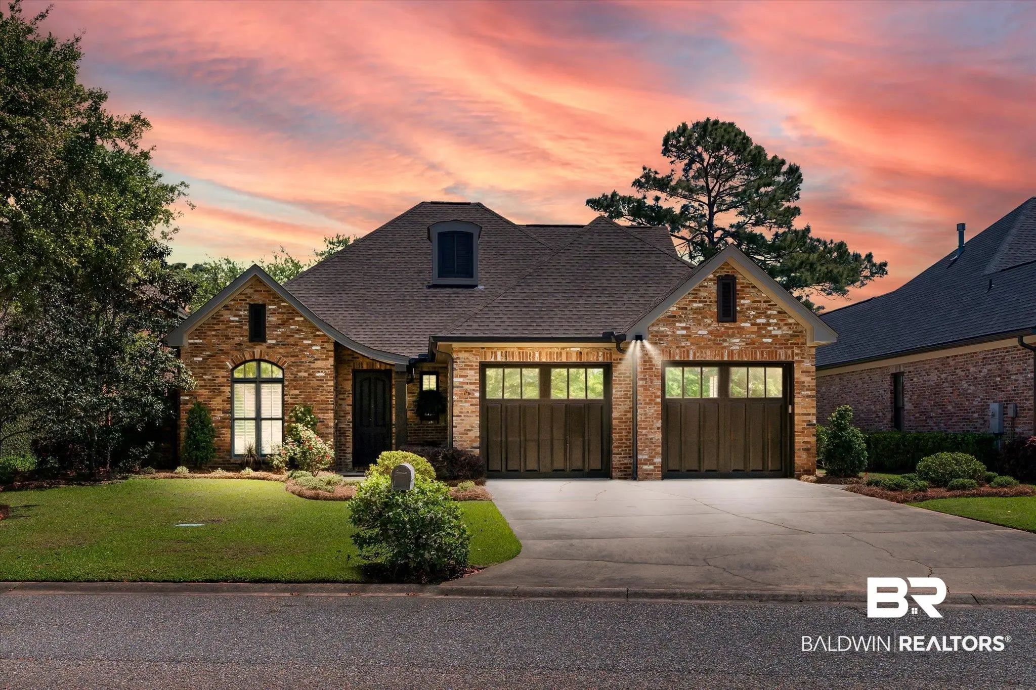 Photo of Listing #377241