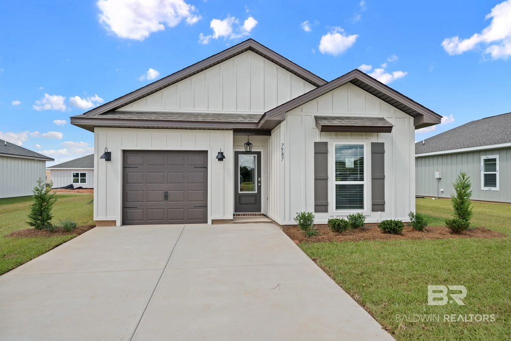 7587 Sable Dr, Foley