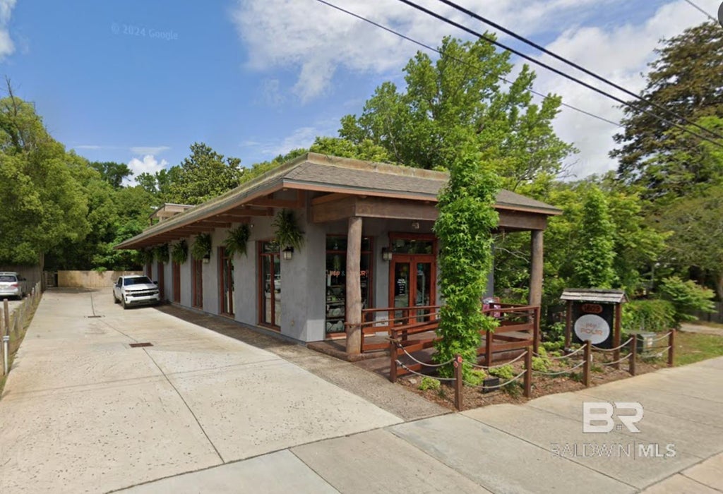 1809 Main Street, Daphne