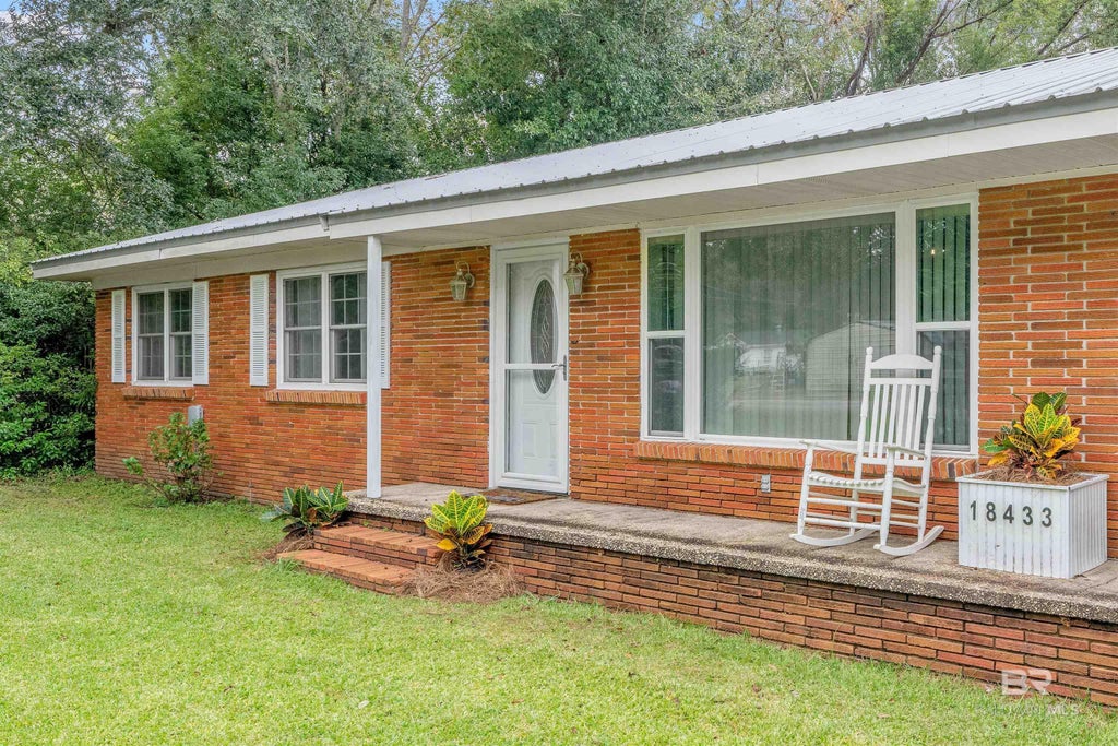 18433 E Illinois Street, Robertsdale