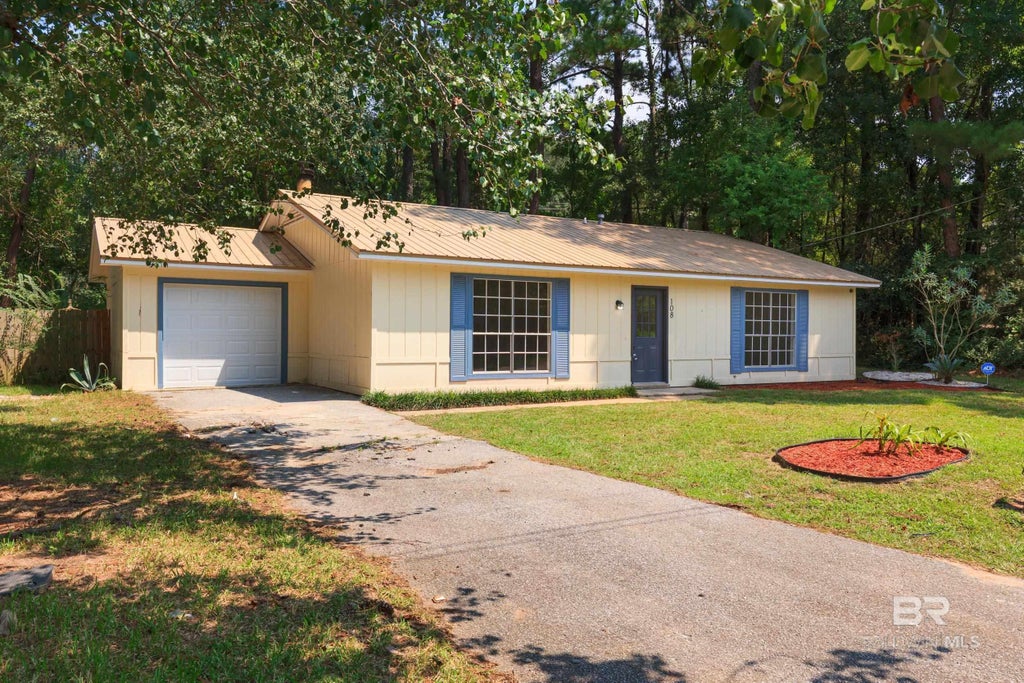 108 Nicole Place, Daphne