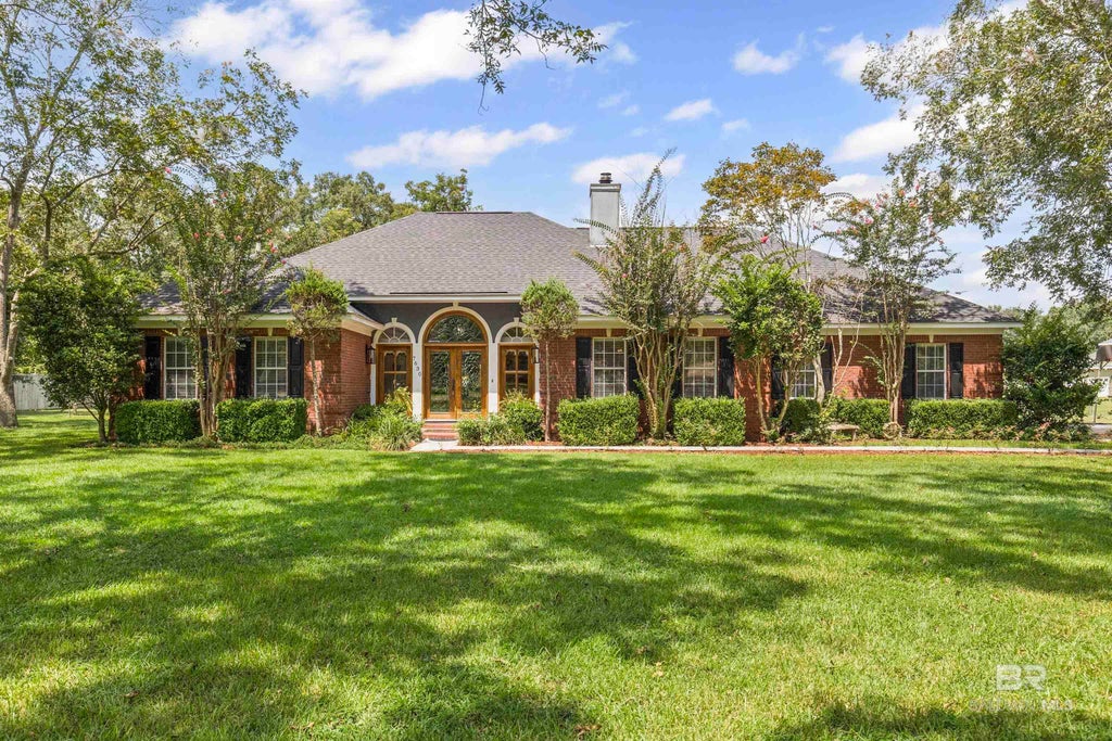 7630 Deakle Lane, Irvington