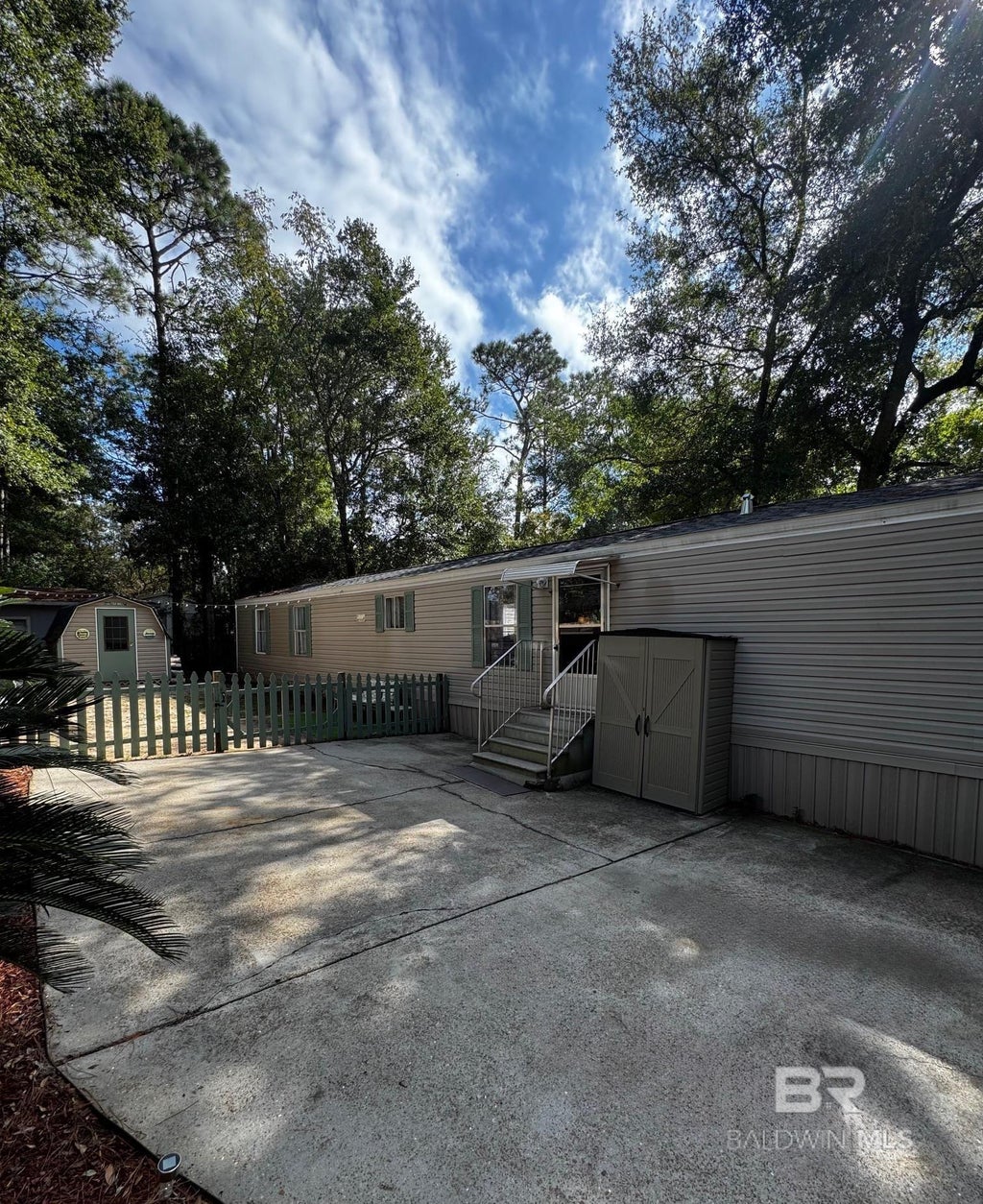 1561 Valencia Drive, Lillian