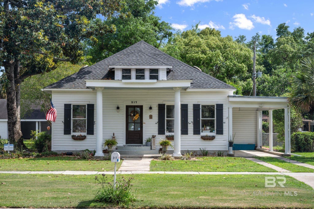 217 W Jessamine Avenue, Foley