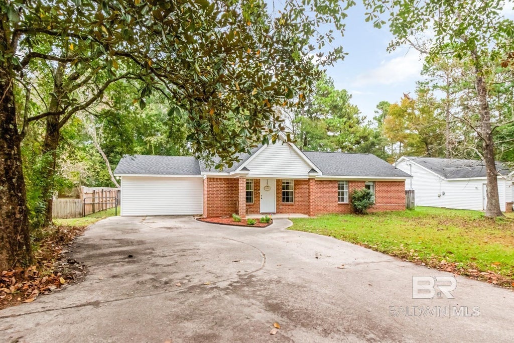 2374 Club House Road, Mobile