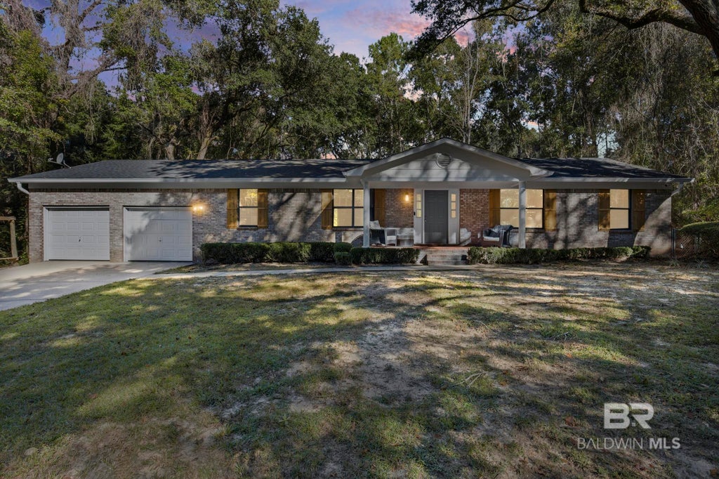 11 Woods Avenue, Fairhope