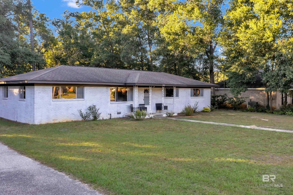 7423 Fairmont Drive, Foley