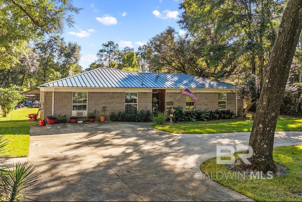 11842 Island Drive, Foley