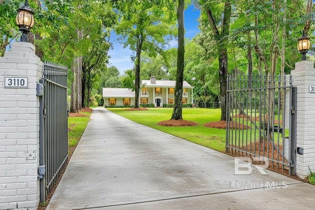 3110 Riviere Du Chien Loop, Mobile