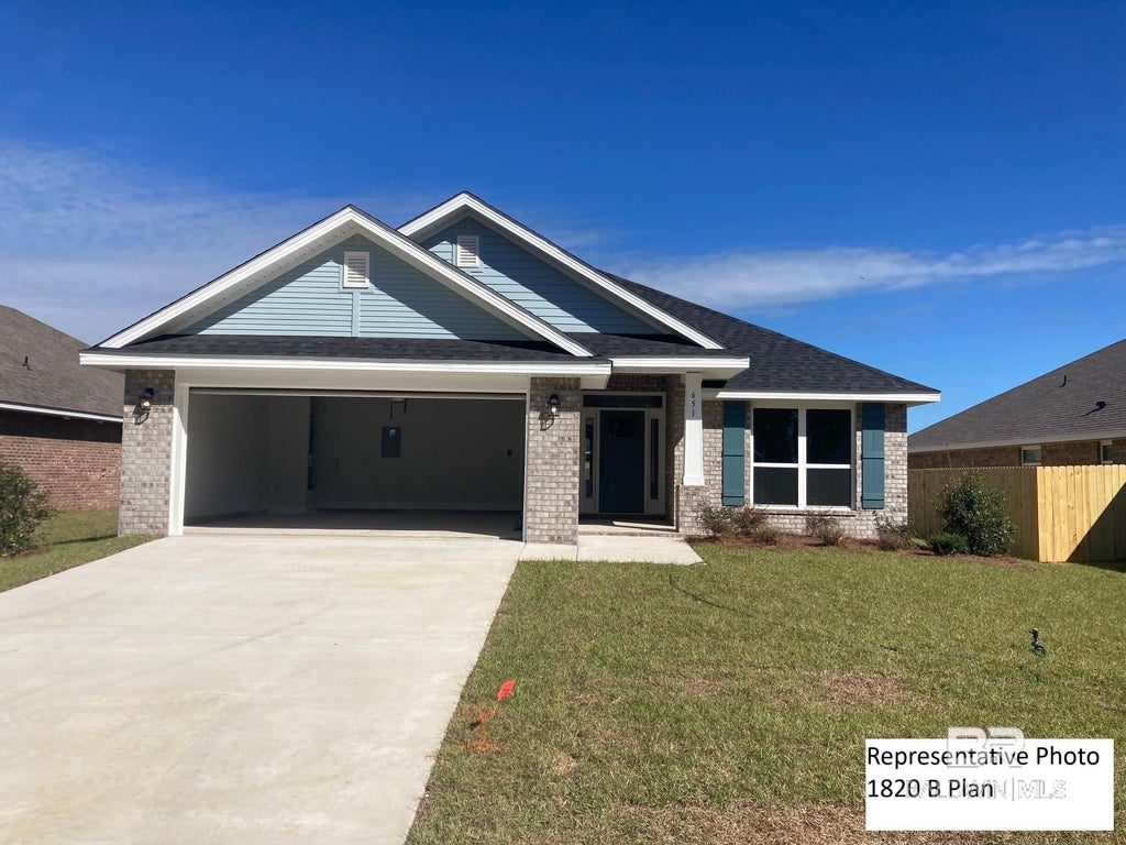 636 Mayflower Drive, Foley