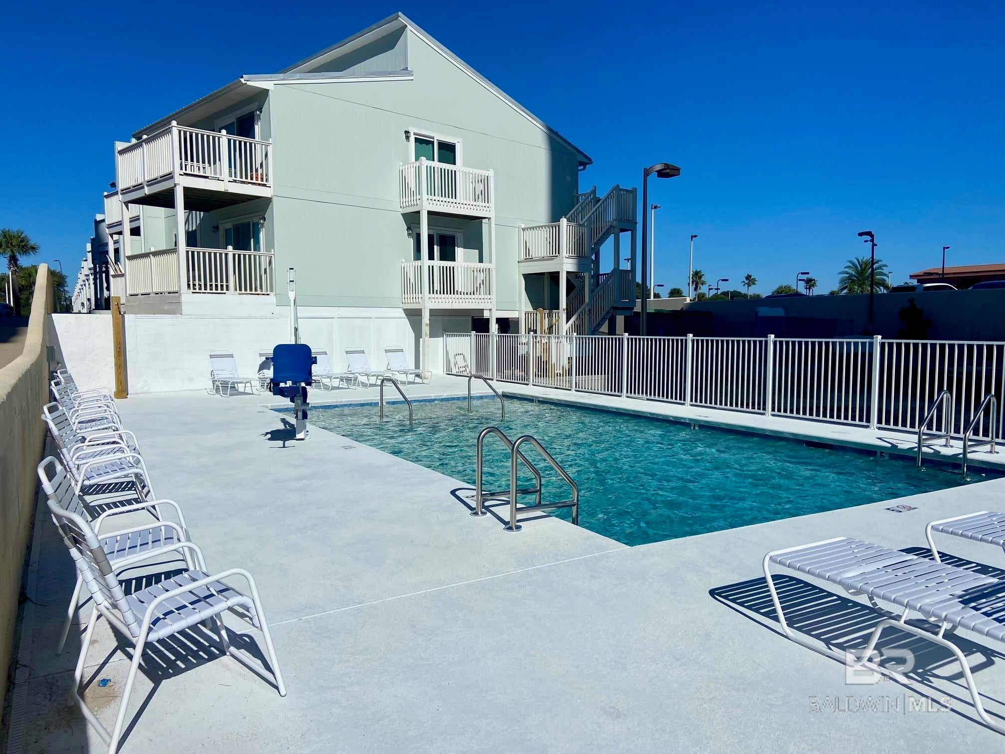 Photo of Listing #370496