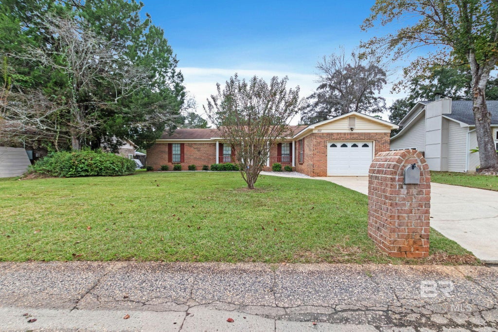 111 Fernwood Circle, Daphne