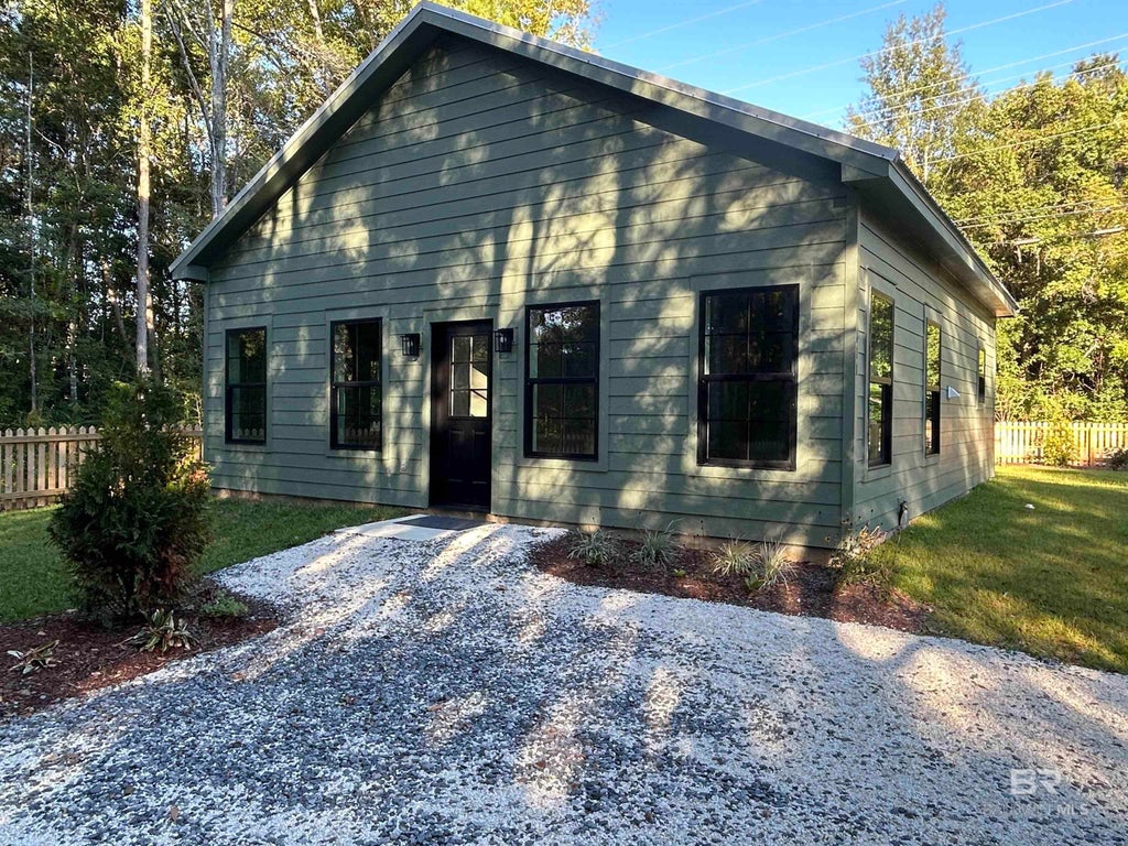 611 Fairland Avenue, Fairhope