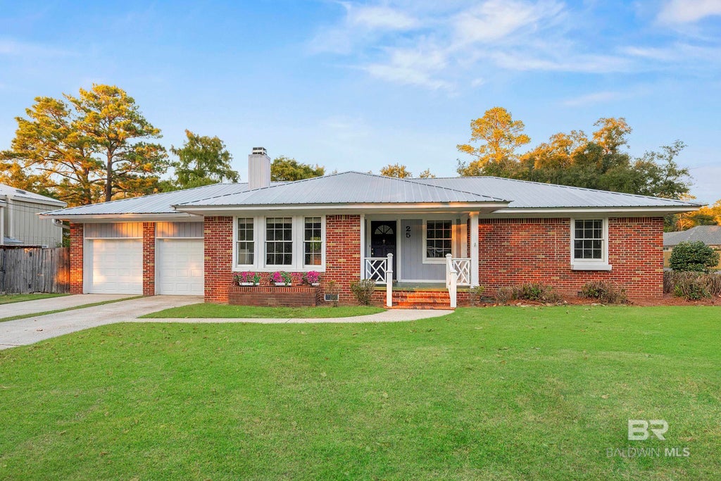 25 Laurel Avenue, Fairhope