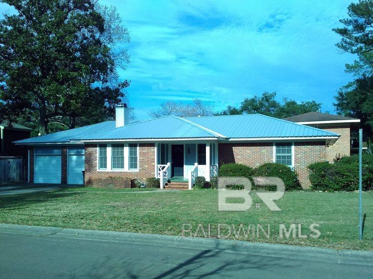 25 Laurel Avenue, Fairhope