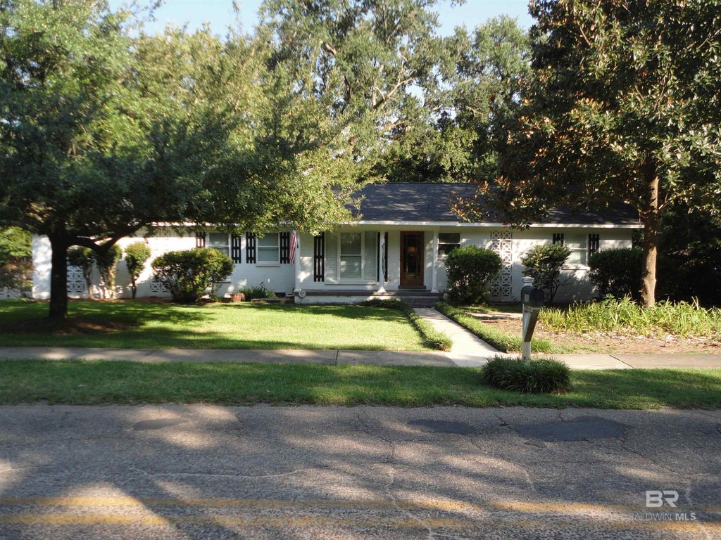 371 S Church Street, Fairhope