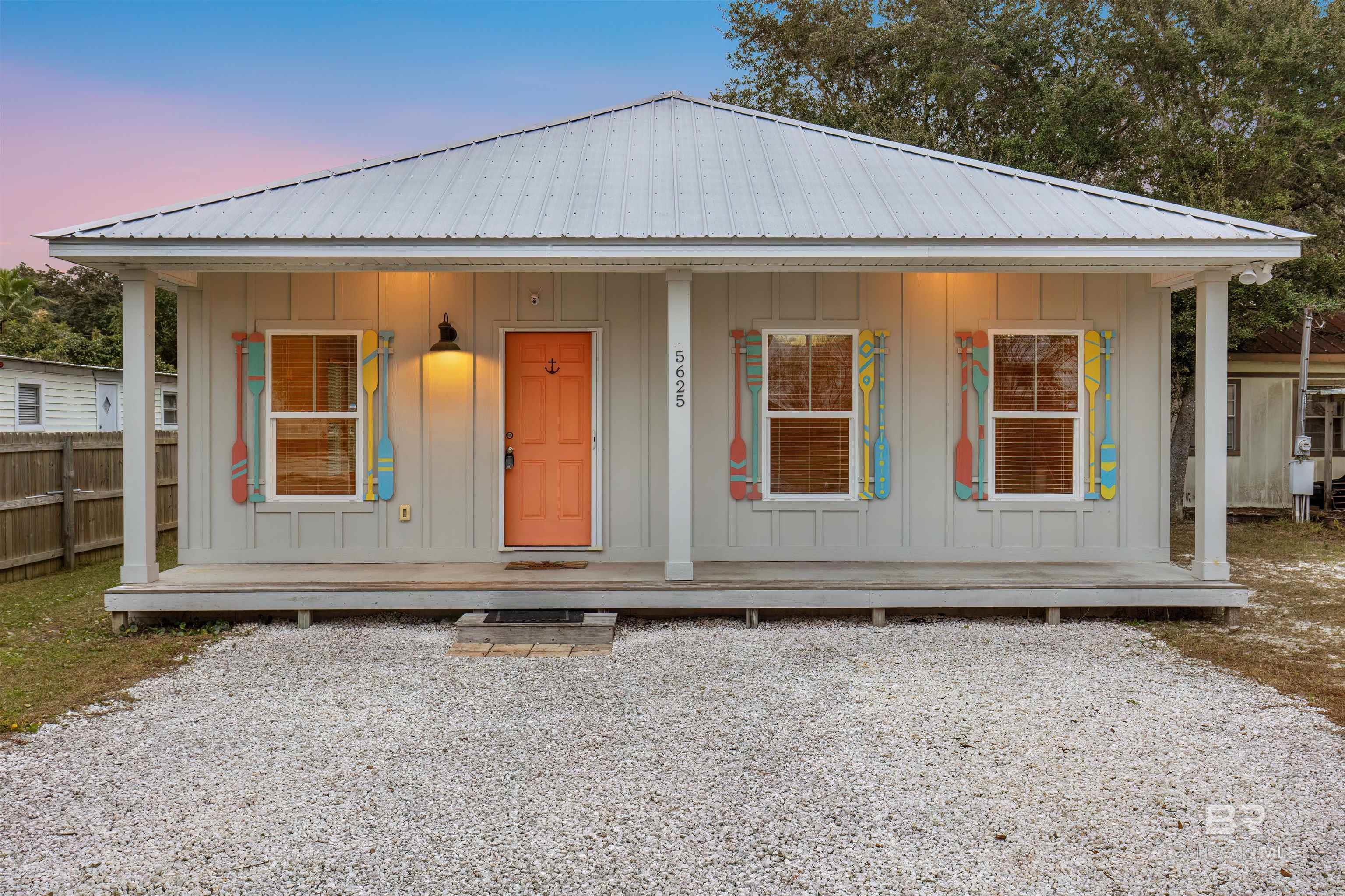 Photo of Listing #372819