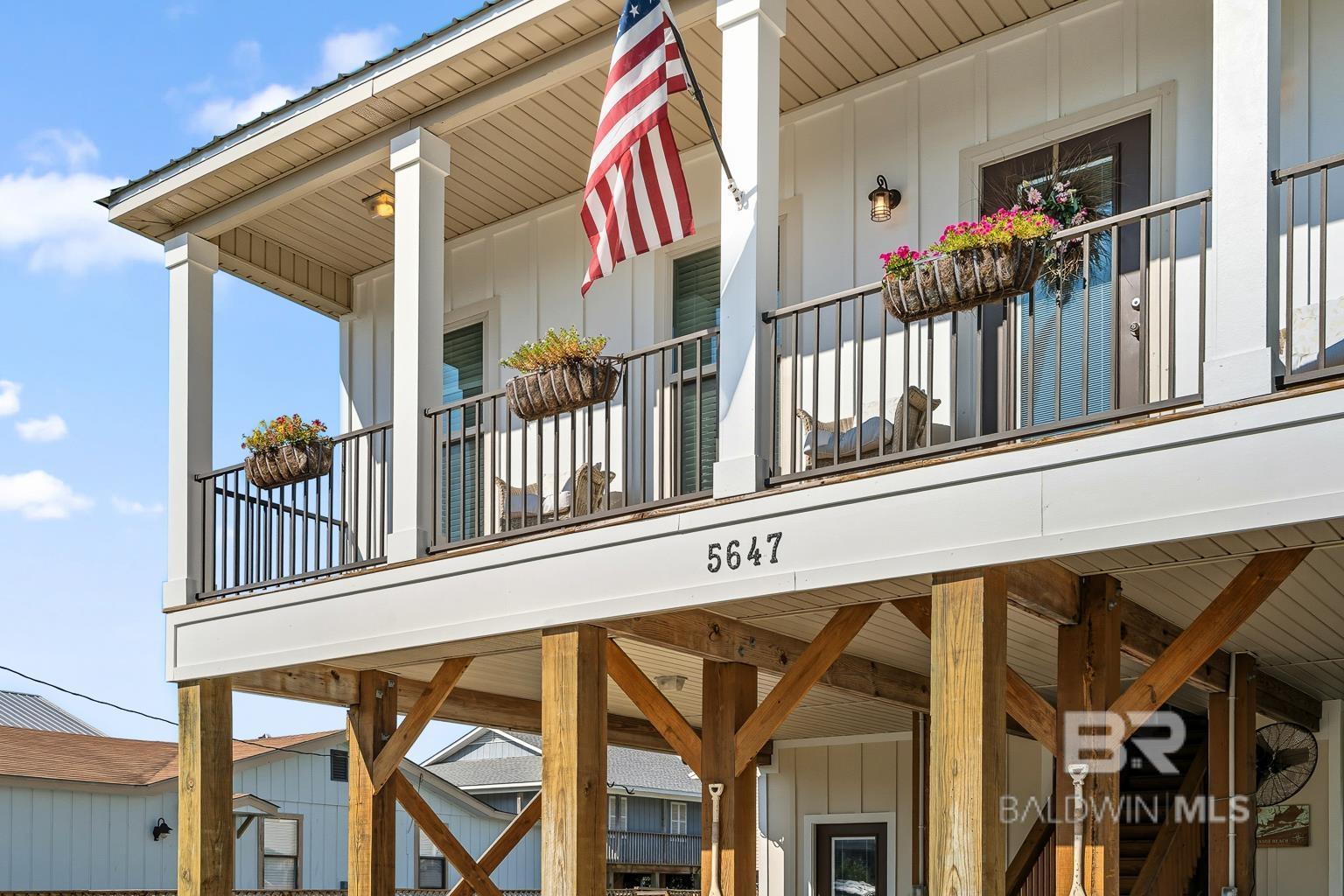 Photo of Listing #385401