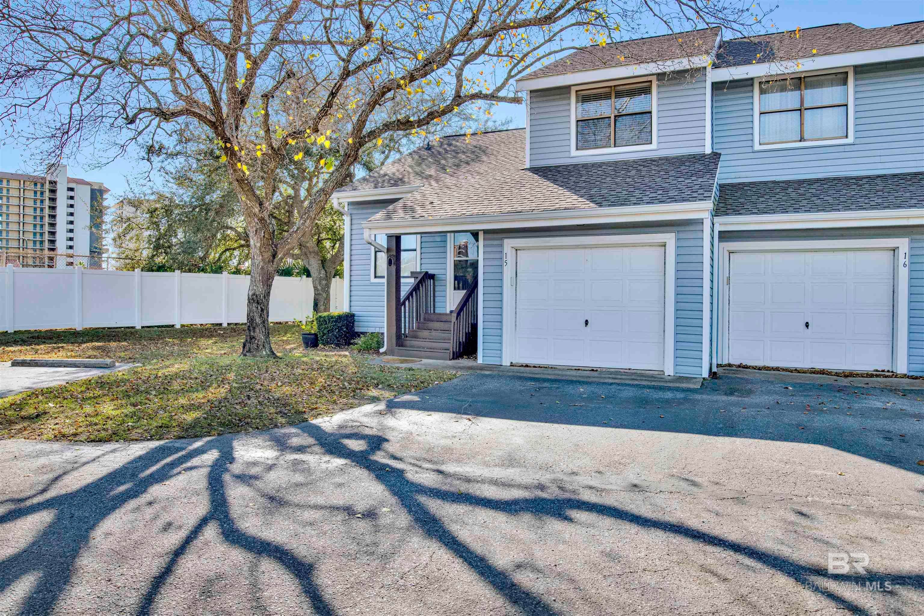 Photo of Listing #372308