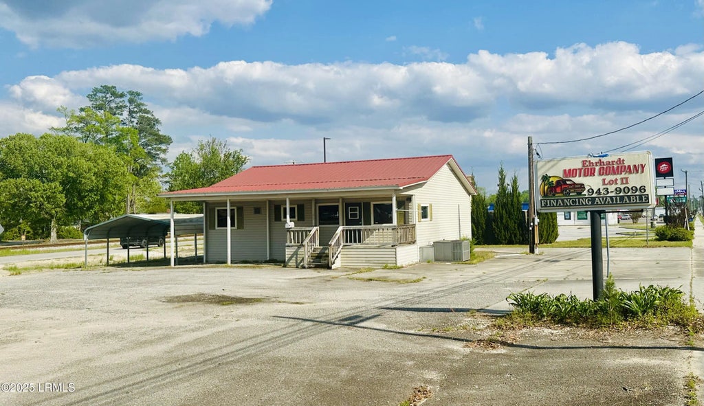 1034 Elm Street W, Hampton