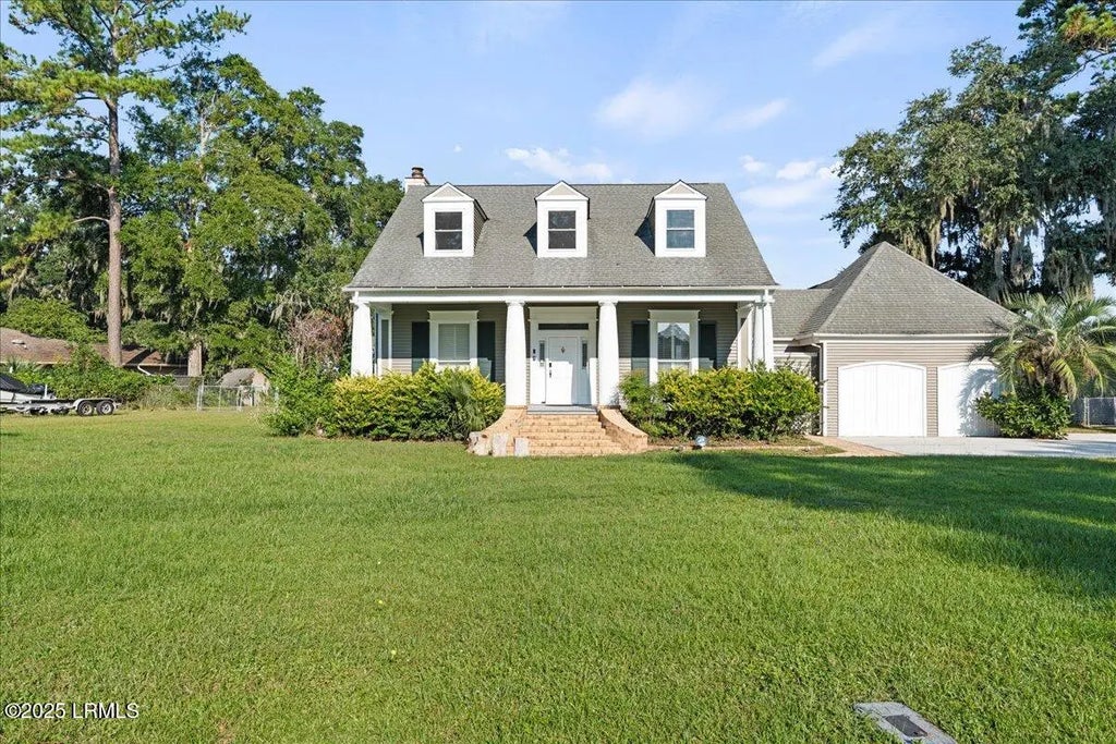 6086 Vaux Road, Beaufort