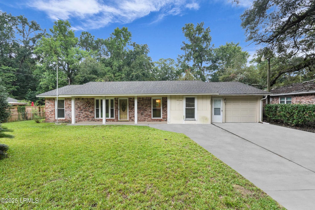 3005 Hodge Drive, Beaufort