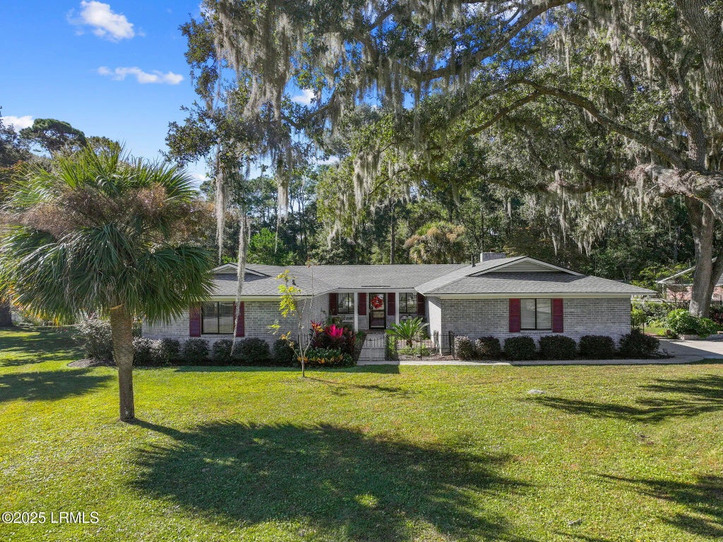 105 Spanish Point Drive, Beaufort