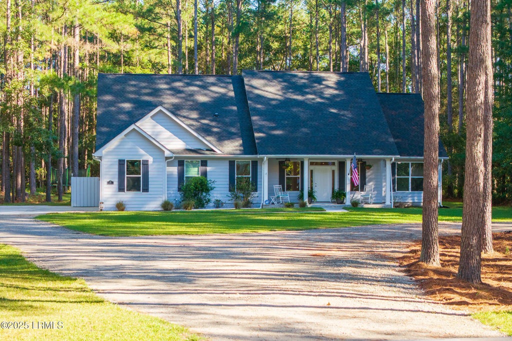 26 Bartons Run Drive, Bluffton