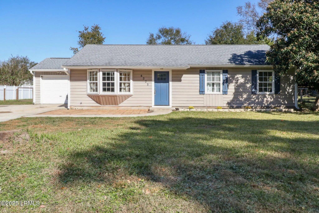 4325 Pinewood Circle, Beaufort