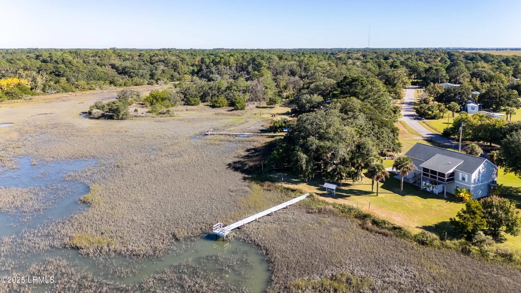 26 View Point Circle, St. Helena Island