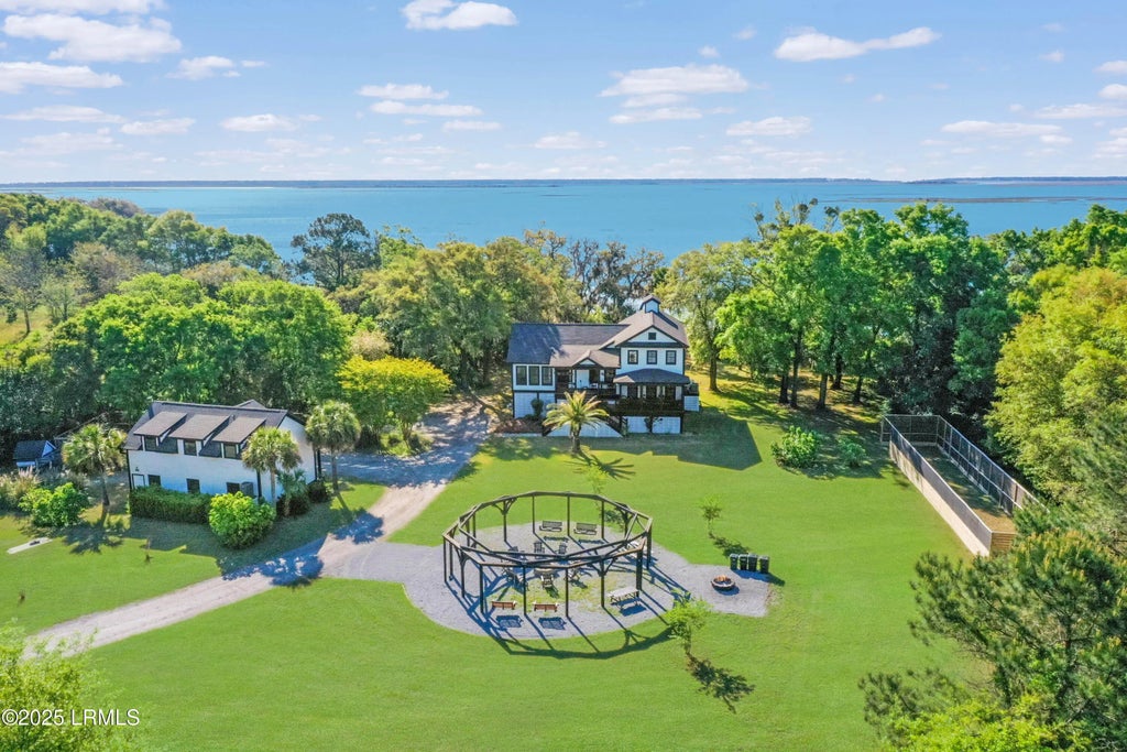 70 Nathan Pope Road, St. Helena Island