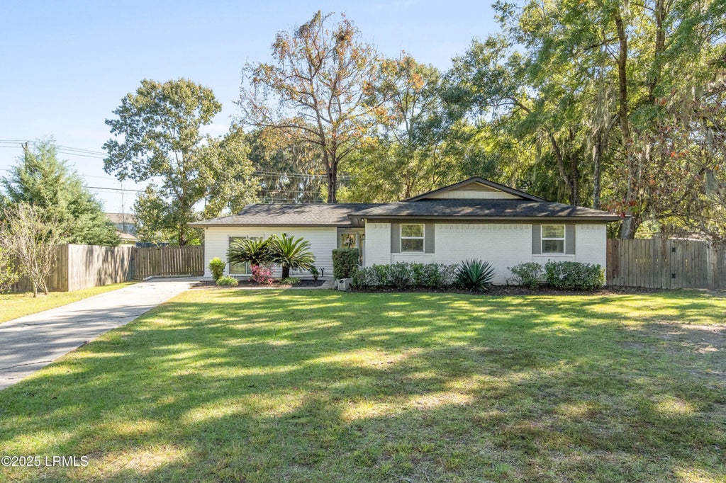5935 Pleasant Farm Drive, Beaufort