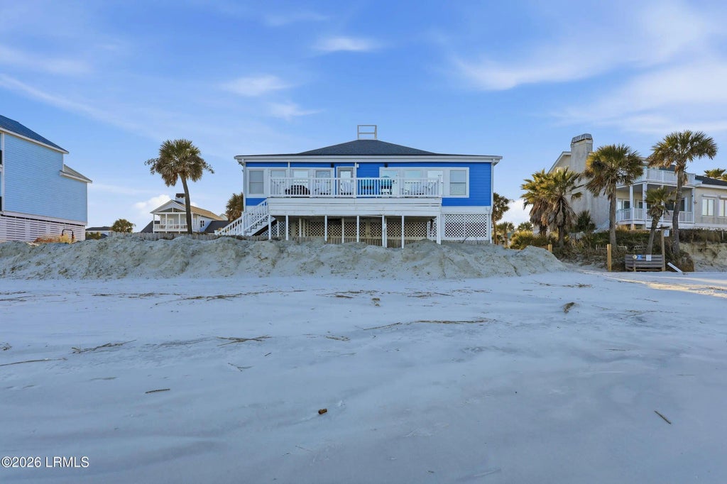 86 Harbor Drive N, Harbor Island