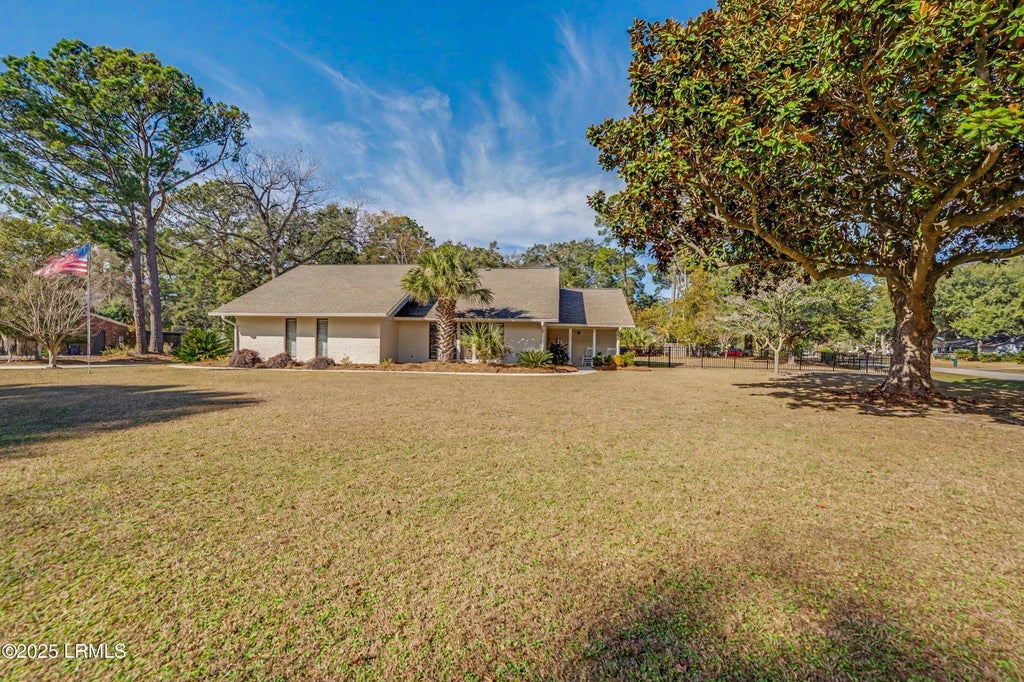 2238 Plantation Drive, Beaufort