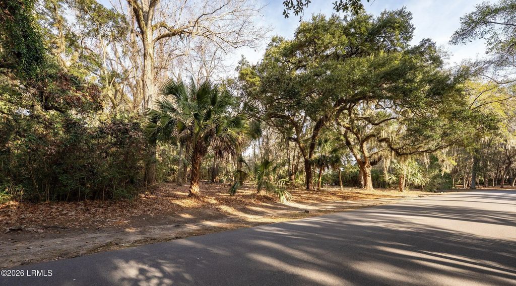 32 Winding Oak Drive, Okatie