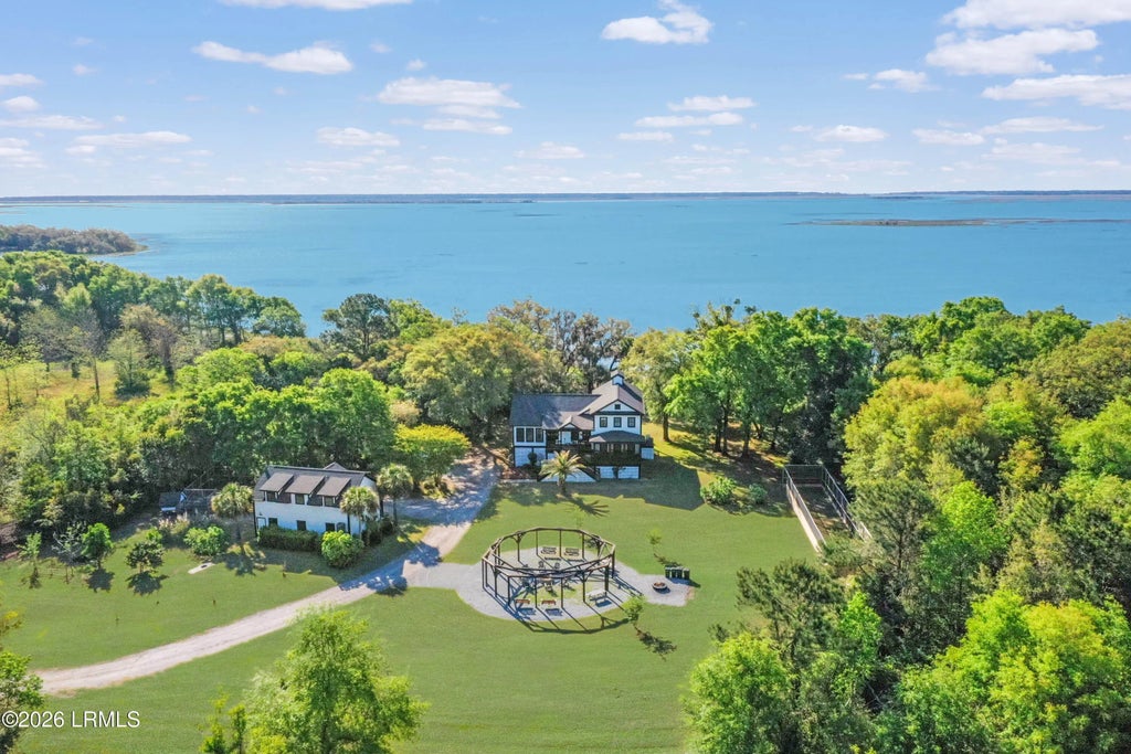 70 Nathan Pope Road, St. Helena Island