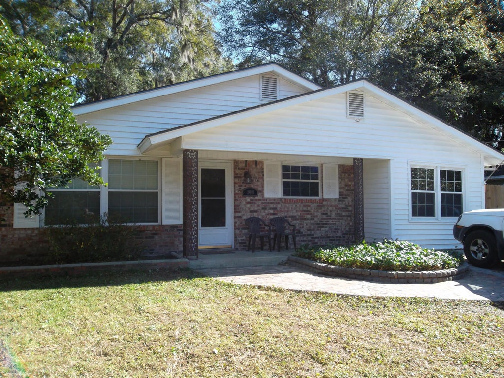 3010 Cypress Street, Beaufort