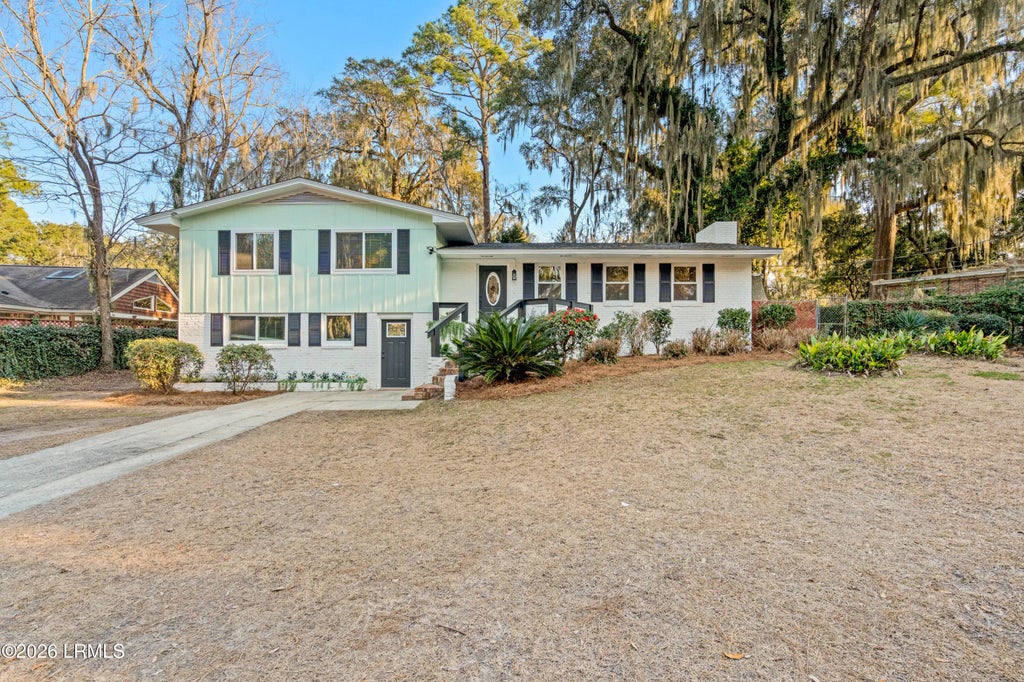 505 Center Drive W, Beaufort