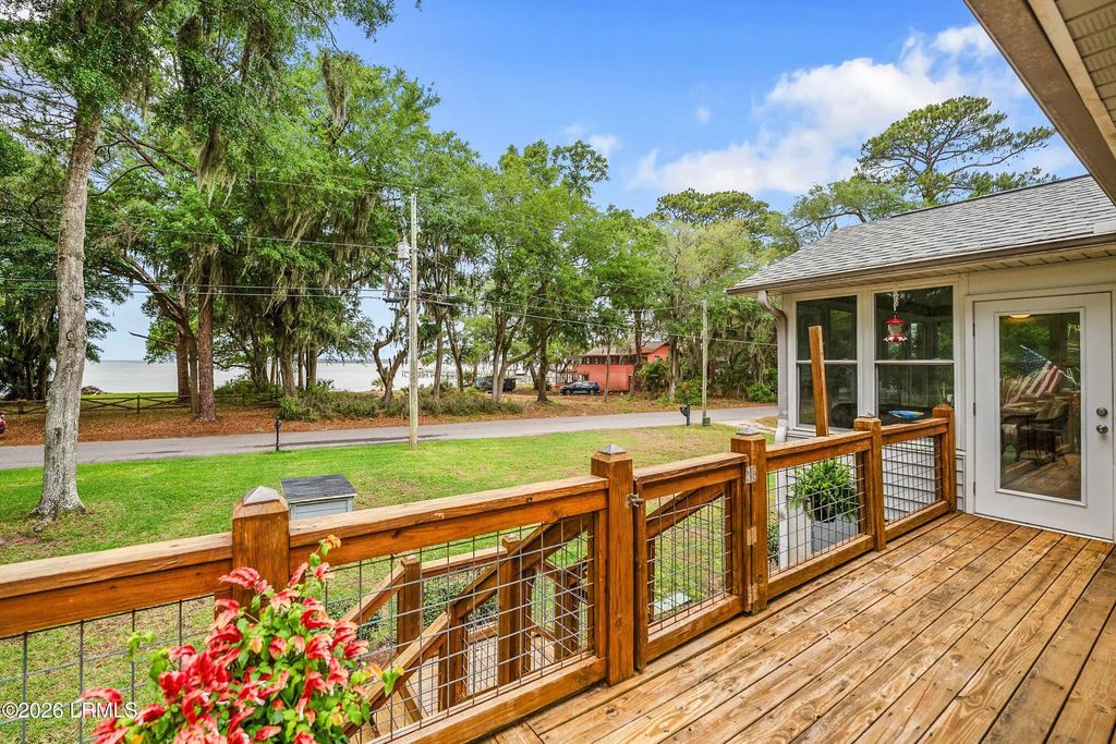 96 Bay Point Road, St. Helena Island