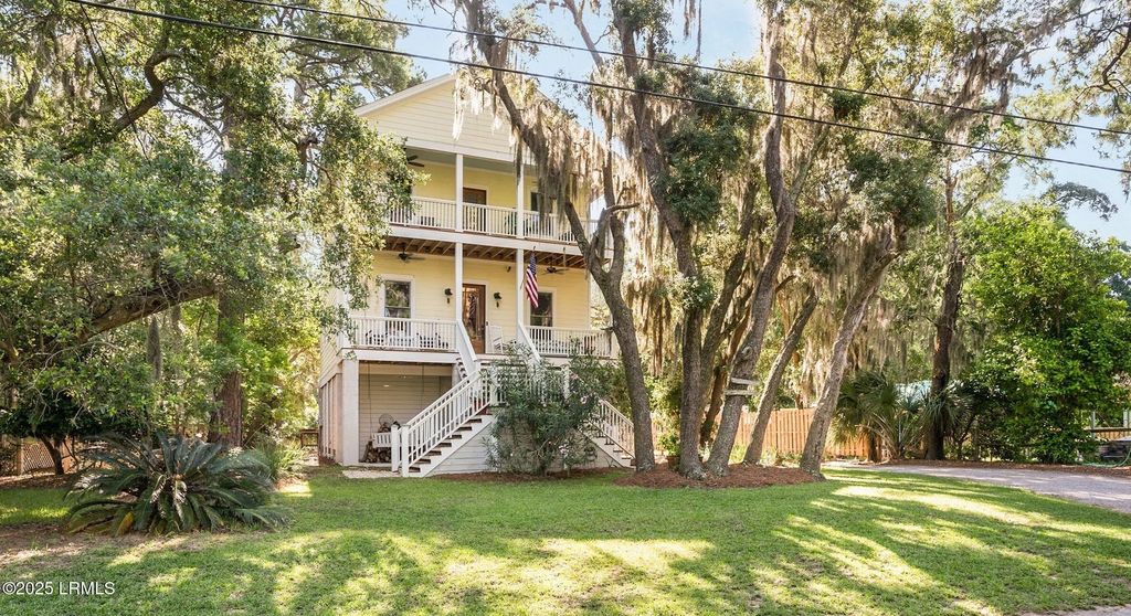 102 Bay Point Road, St. Helena Island