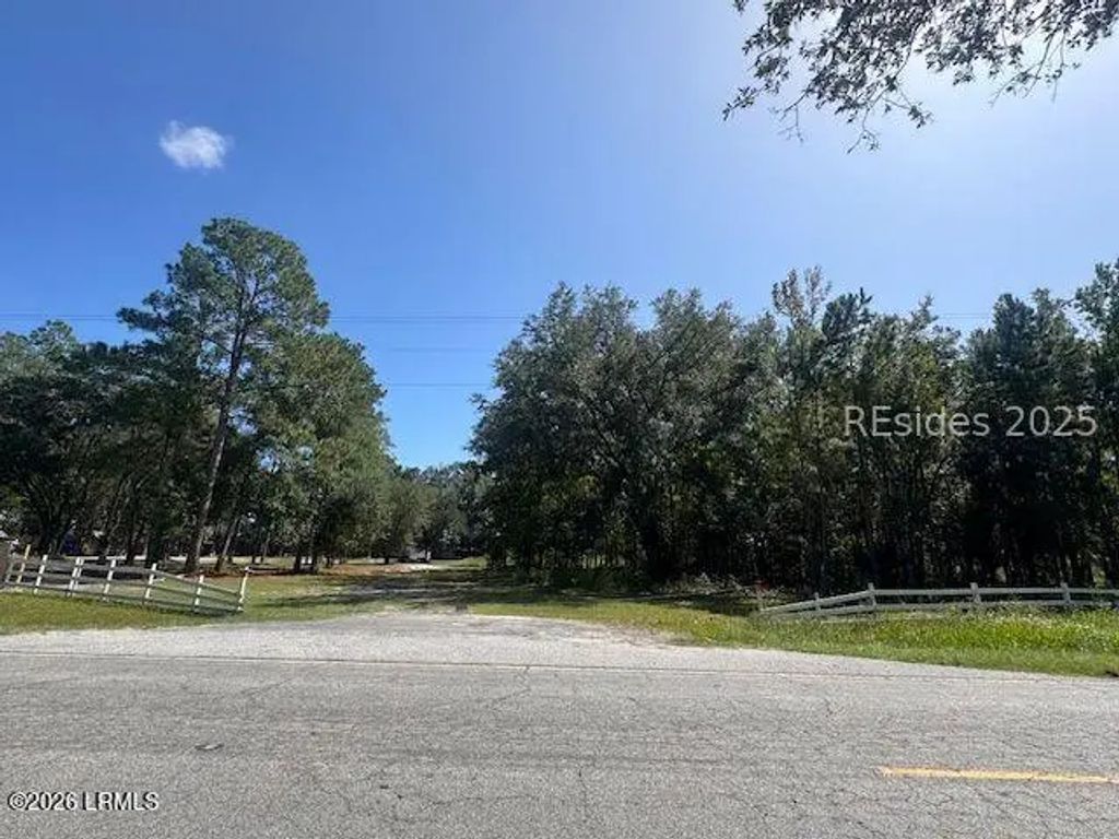 7352 Grays Highway, Ridgeland
