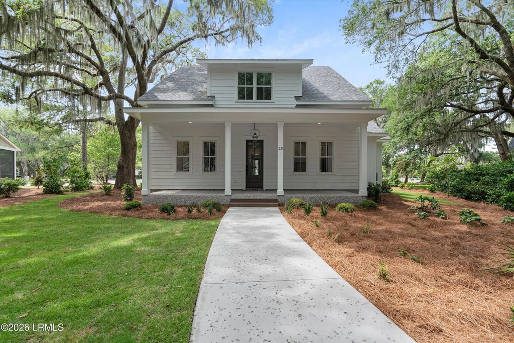 25 Millers Pond Drive, Beaufort