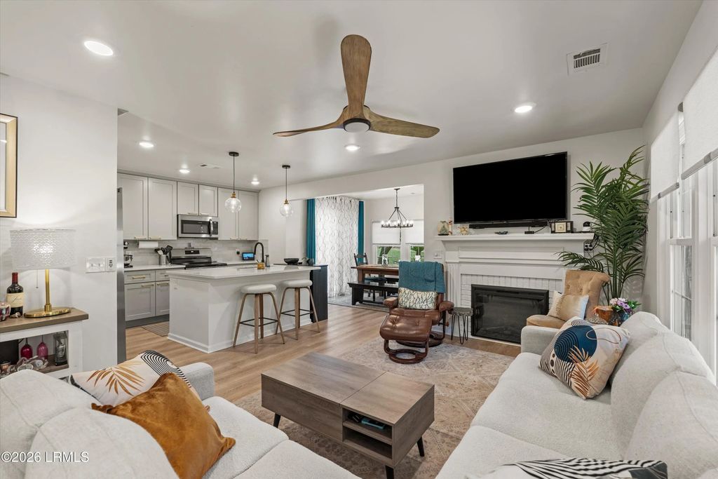 2420 Pine Court N, Beaufort