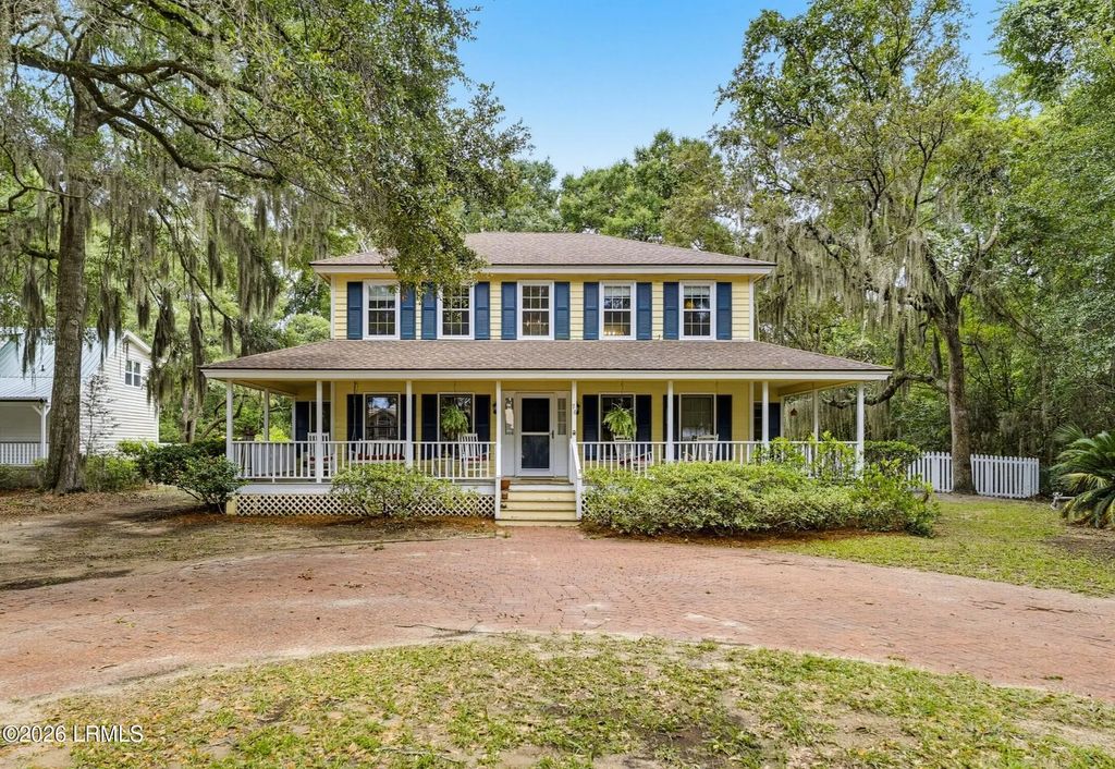 76 Sunset Boulevard, Beaufort