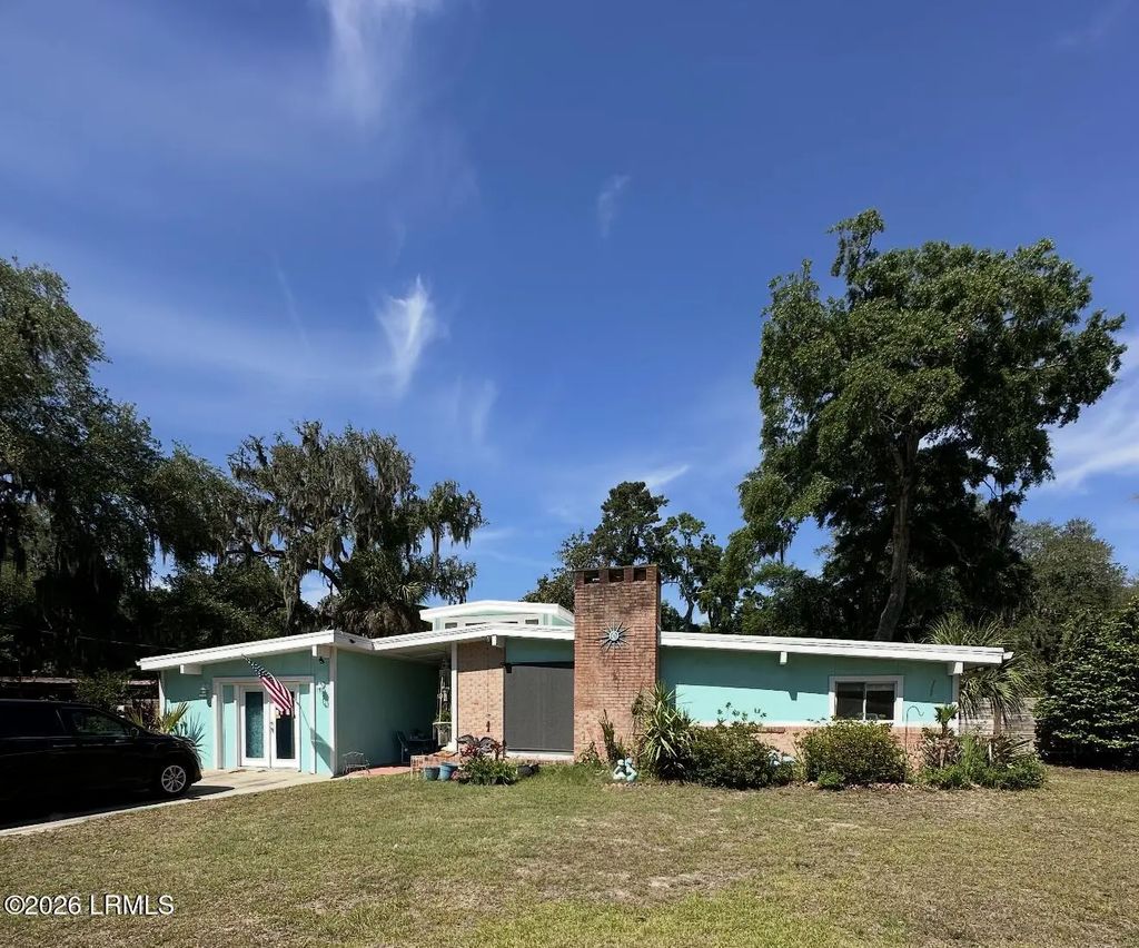 1001 Broad River Drive, Beaufort